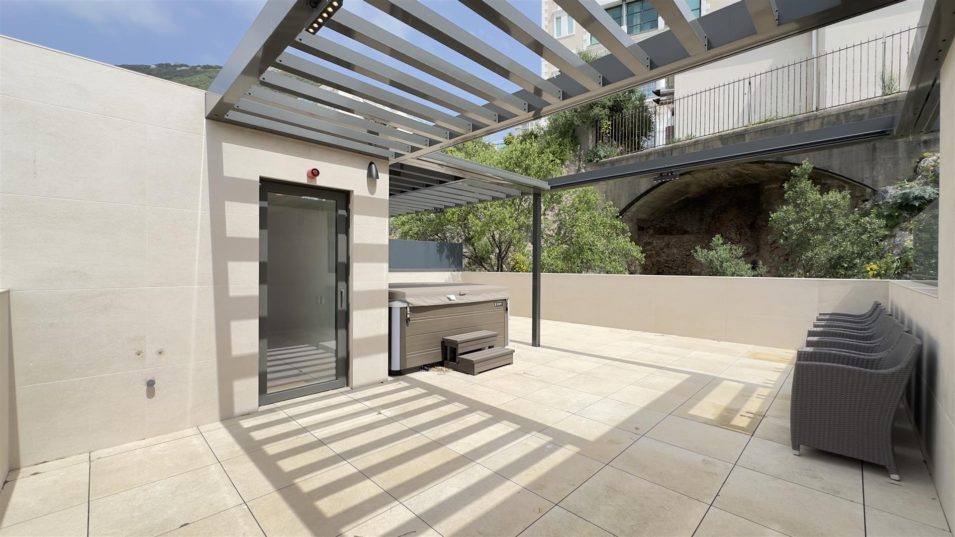 Image of House - 4 Bedrooms - 4 Bathrooms for Rental in North Gorge-Gibraltar, Image 14